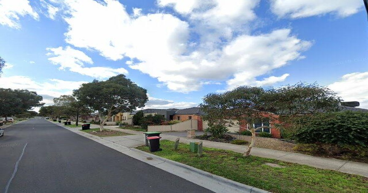 Moving to Burnside Heights — Practical Guide 2026