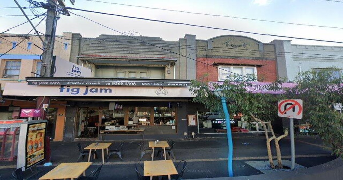 Carnegie Transport Guide (2026) — Trains, Trams, Buses