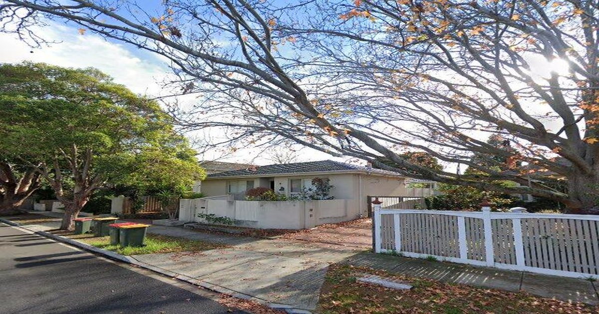 Honest Guide to Caulfield North (2026) — The Real Pros and Cons