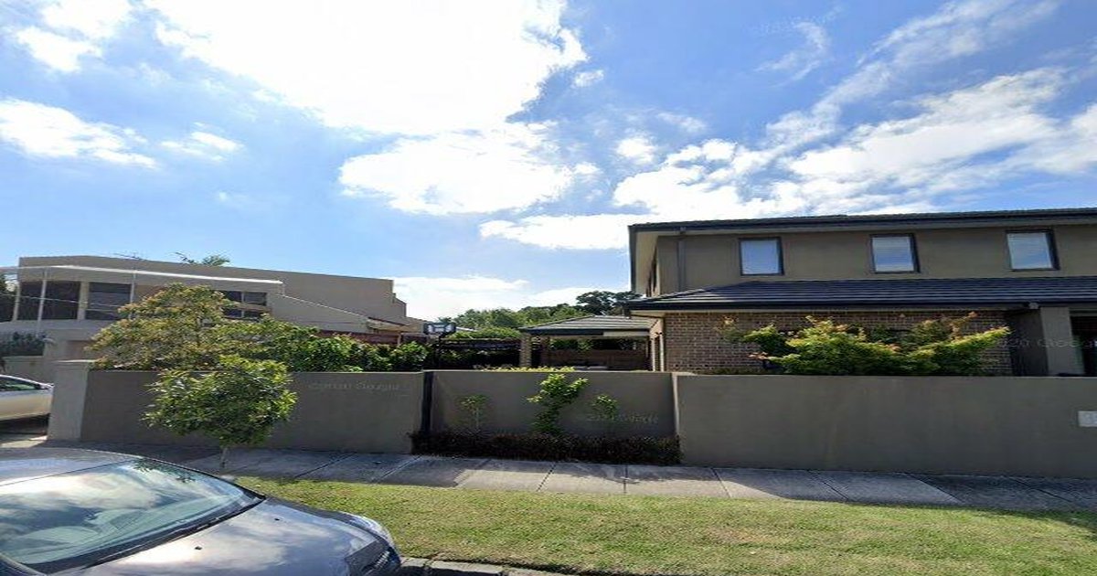 Is Caulfield Good for Young Professionals? (2026)