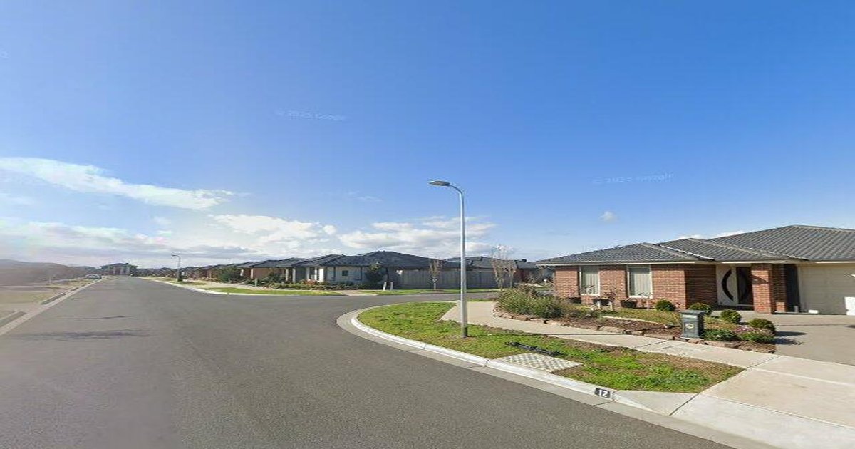 Moving to Clyde North — Practical Guide 2026