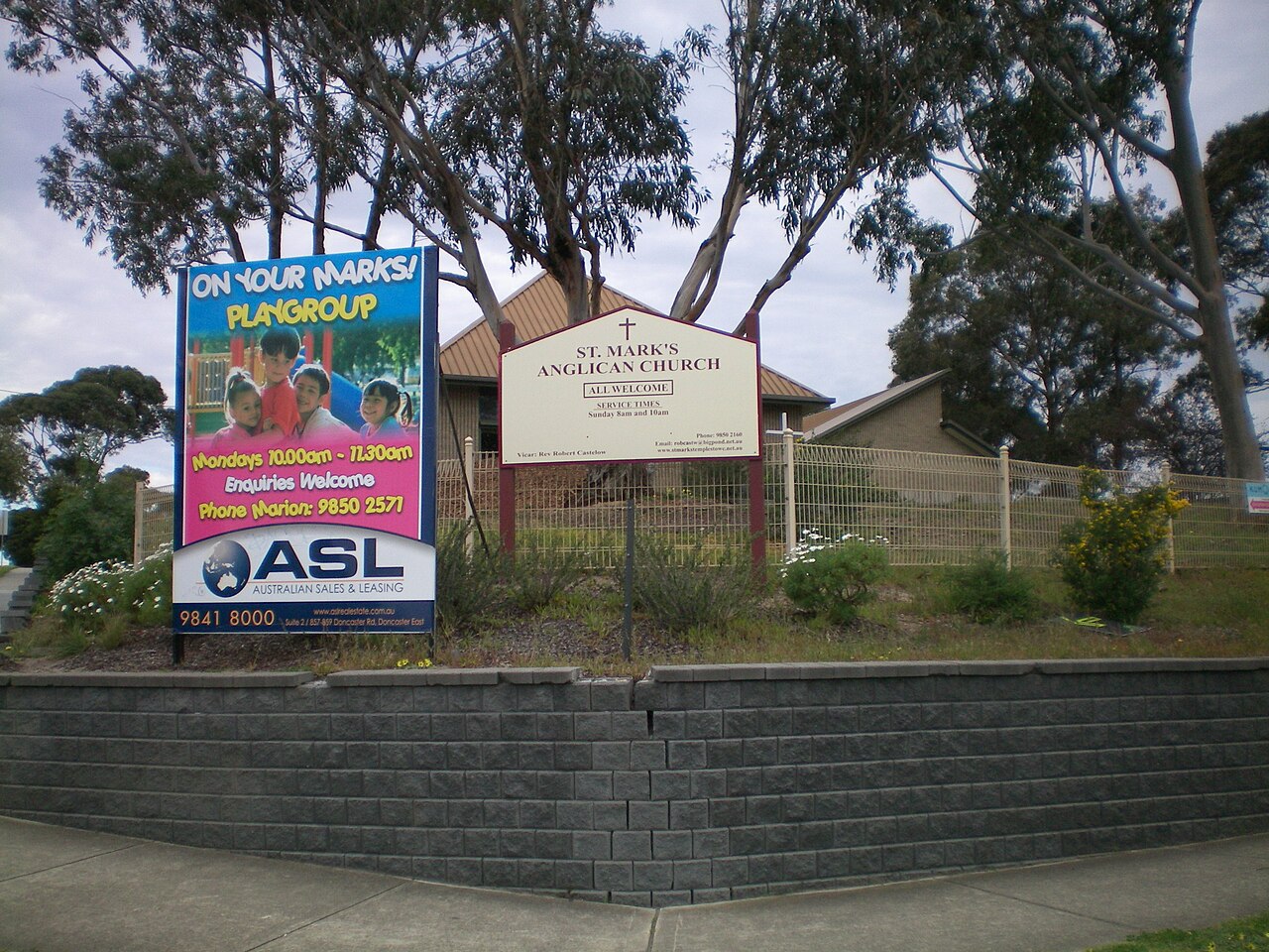 Anglican church and its sign at Templestowe