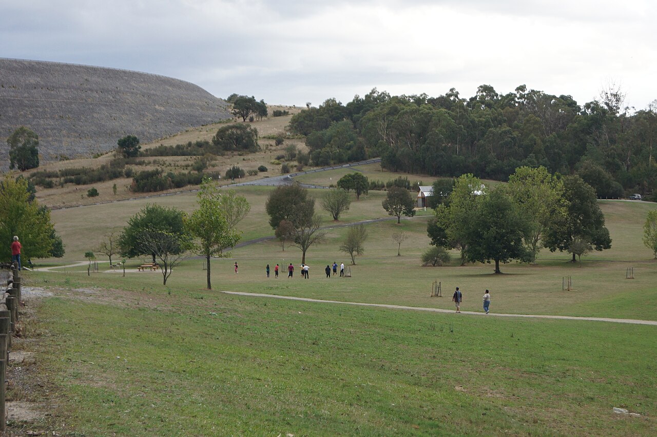 Open parkland and hills around Emerald