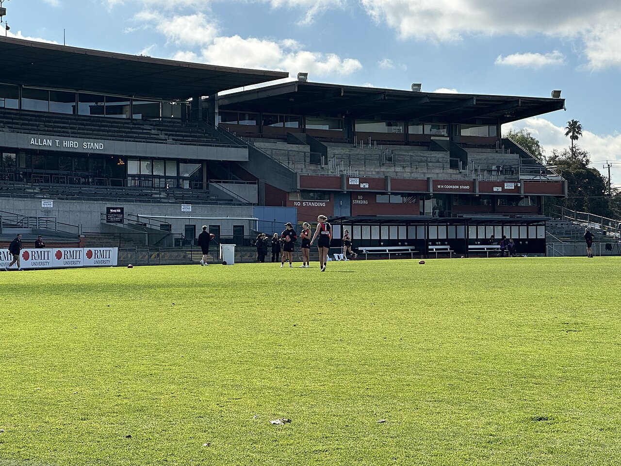Training on the oval at Windy Hill in front of the grandstand