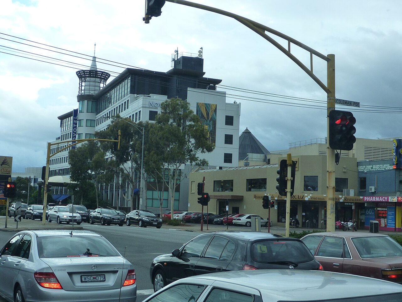 Office building and intersection in Glen Waverley