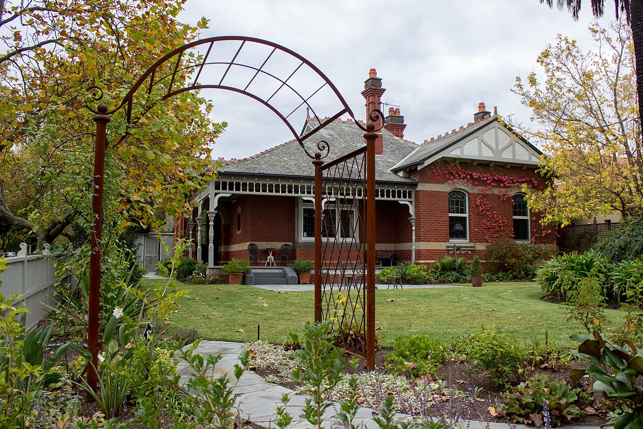 House at 47 Lorne Grove in Camberwell with garden arch