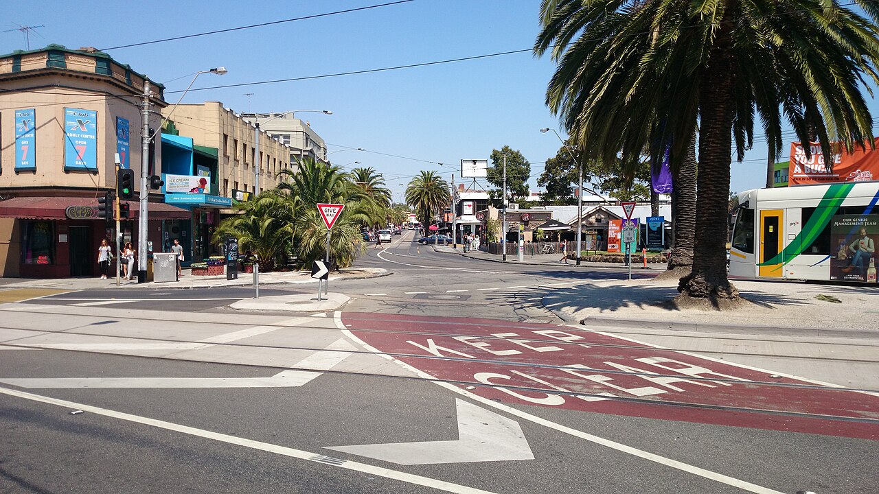 Intersection of The Esplanade and Acland Street