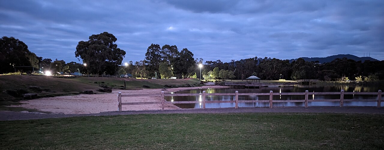 Lillydale Lake at dusk