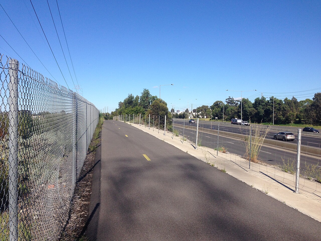 M80 Trail beside the Western Ring Road