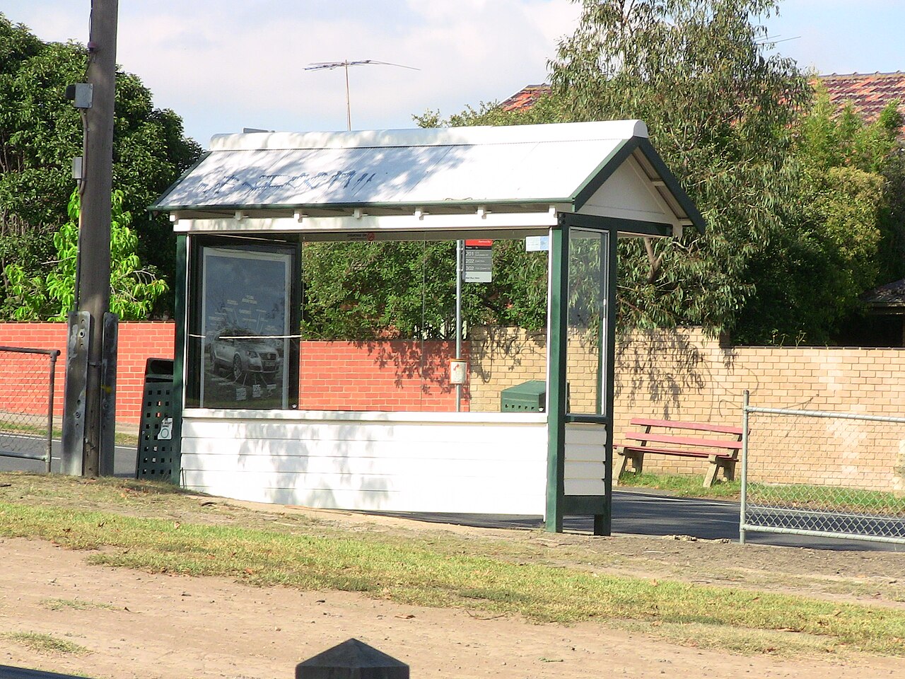 Macleay Park bus stop shelter on Belmore Road
