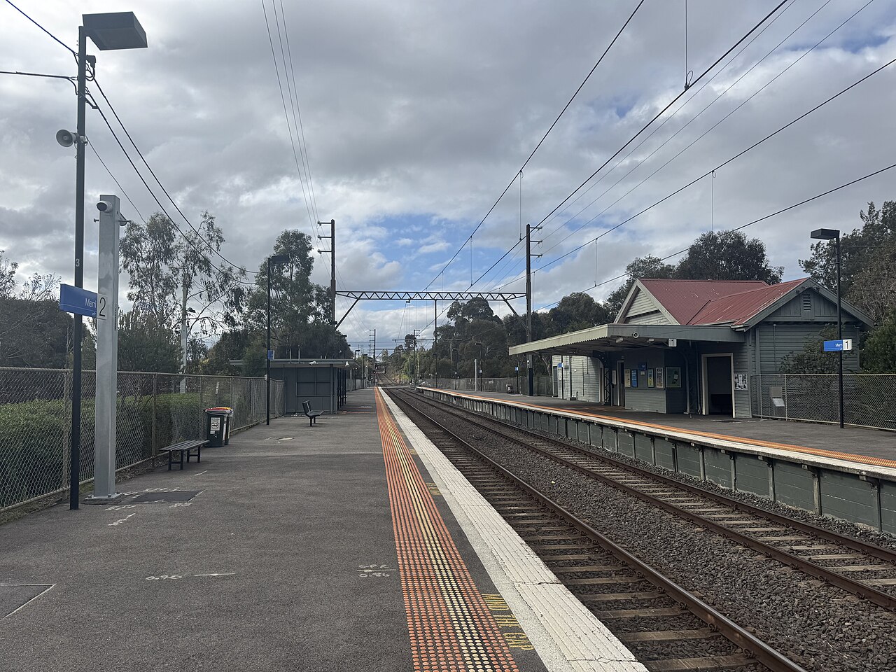 Platform 2 at Merri railway station