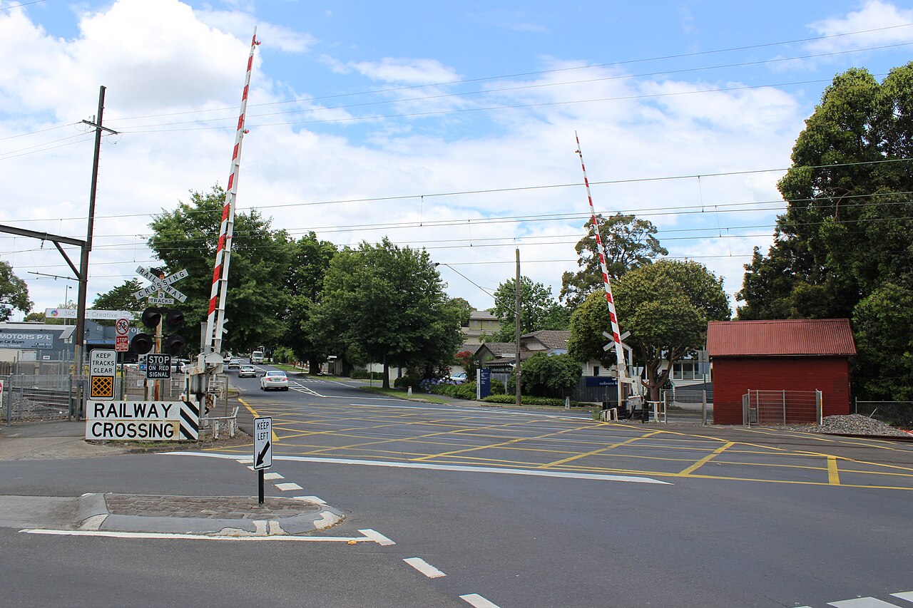 Mont Albert Road level crossing with boom gates