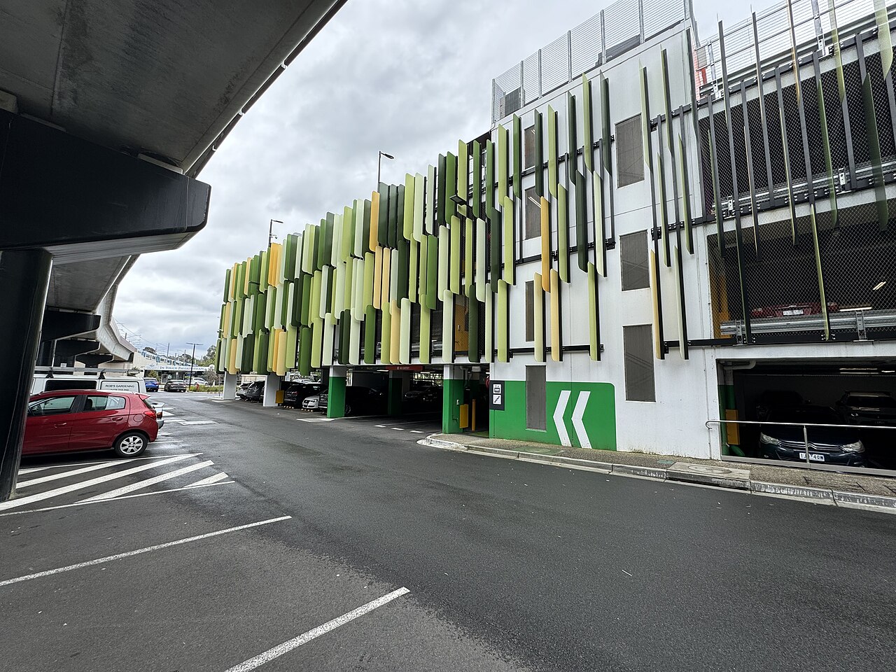 Four-storey car park with green facade at Mooroolbark railway station