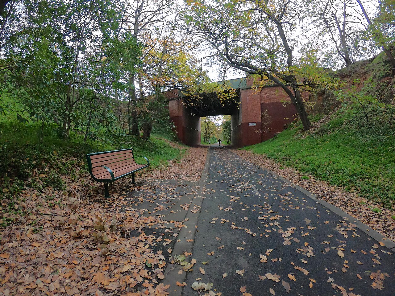 Outer Circle Trail at Mont Albert Road