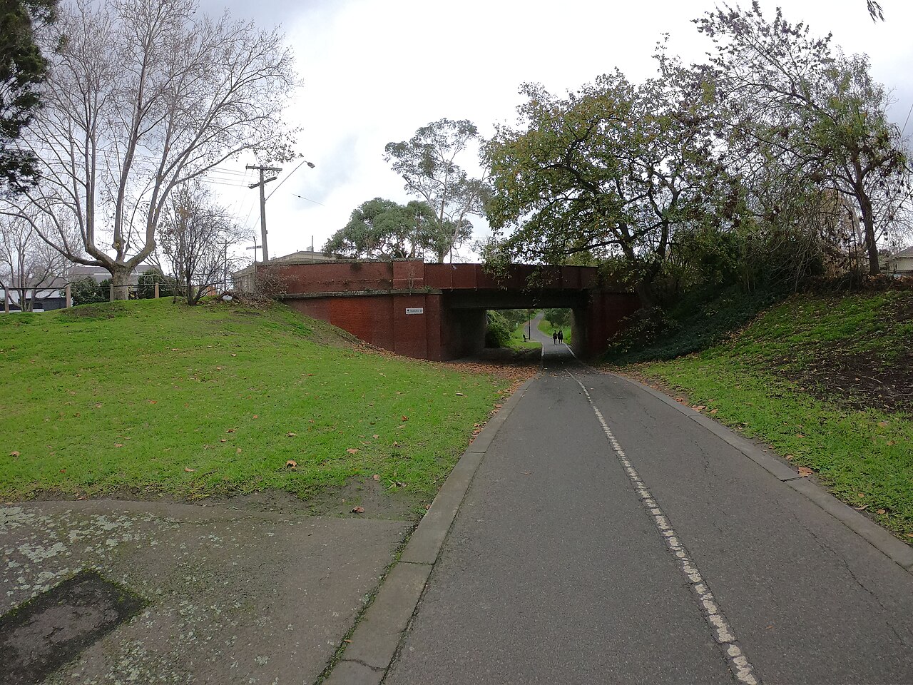 Outer Circle Trail at the Rubens Grove bridge