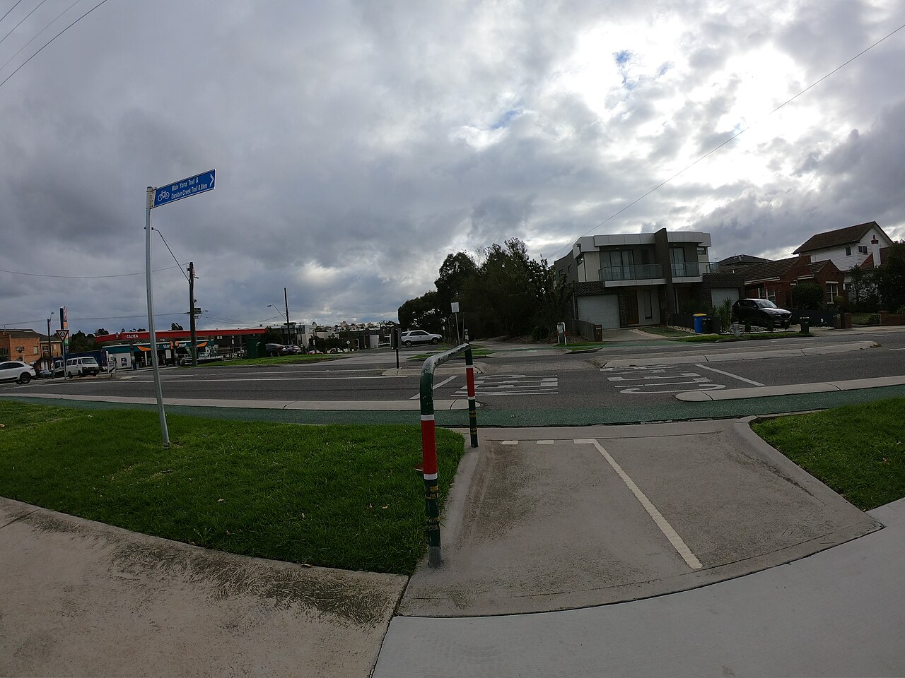 Outer Circle Trail crossing a suburban road at Willsmere