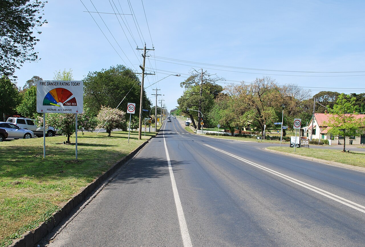 Kilmore Road running through Riddells Creek