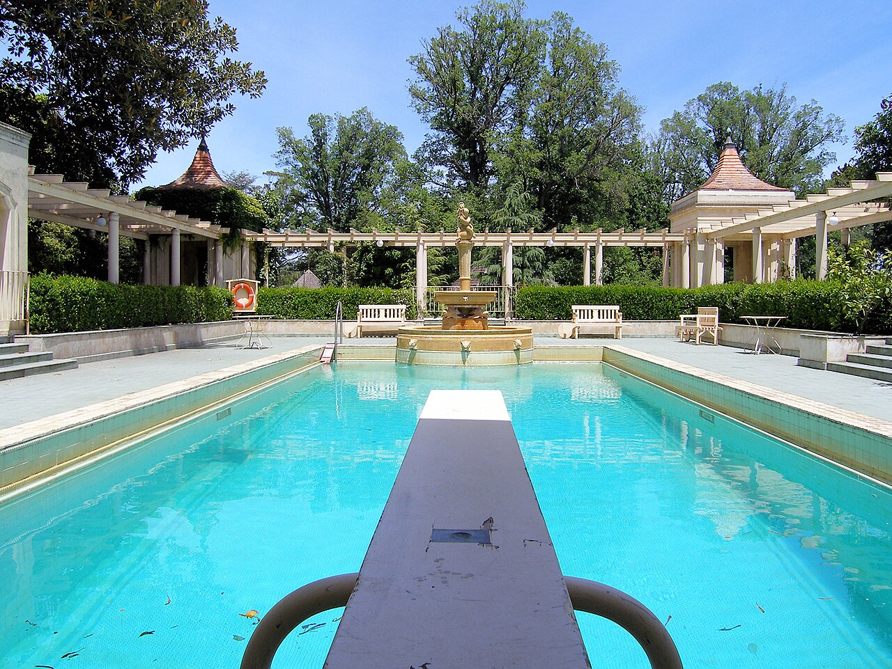 Swimming pool and pavilion at Rippon Lea
