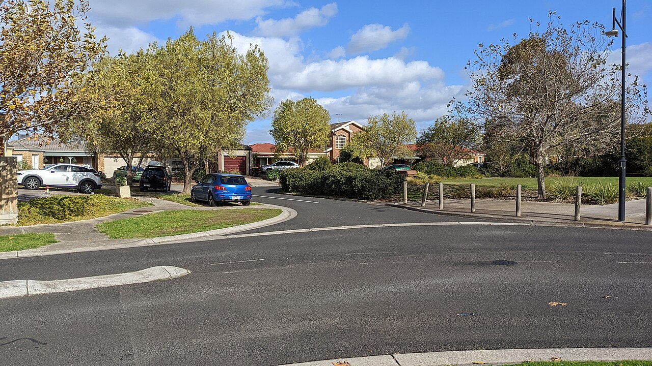 Suburban street scene in Caroline Springs