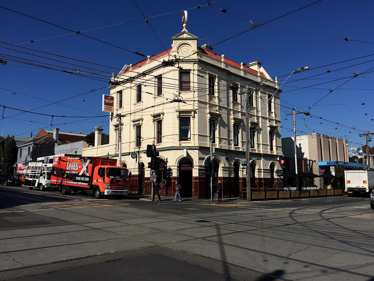 The Swan Hotel in Richmond on a street corner