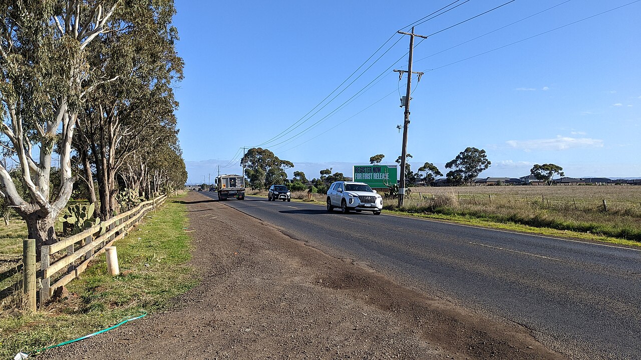 Taylors Road looking west in Deanside