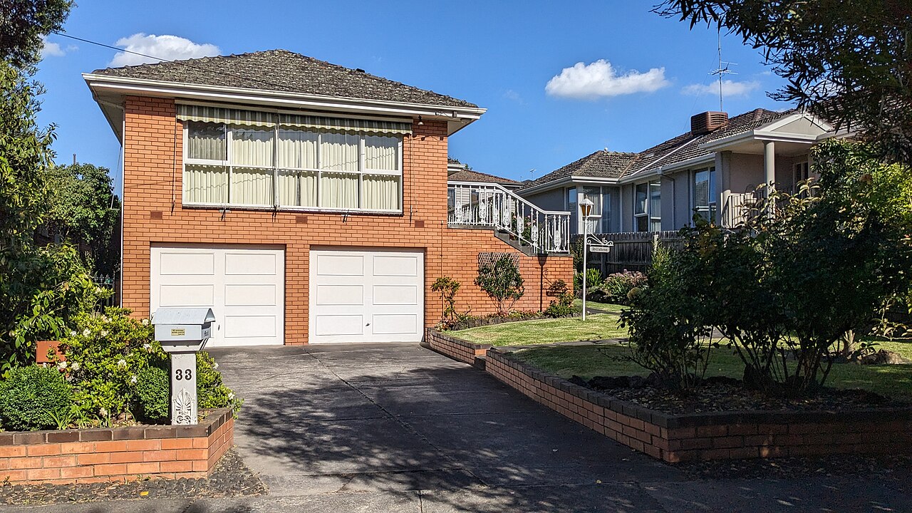 Brick house with double garage on Minerva Avenue