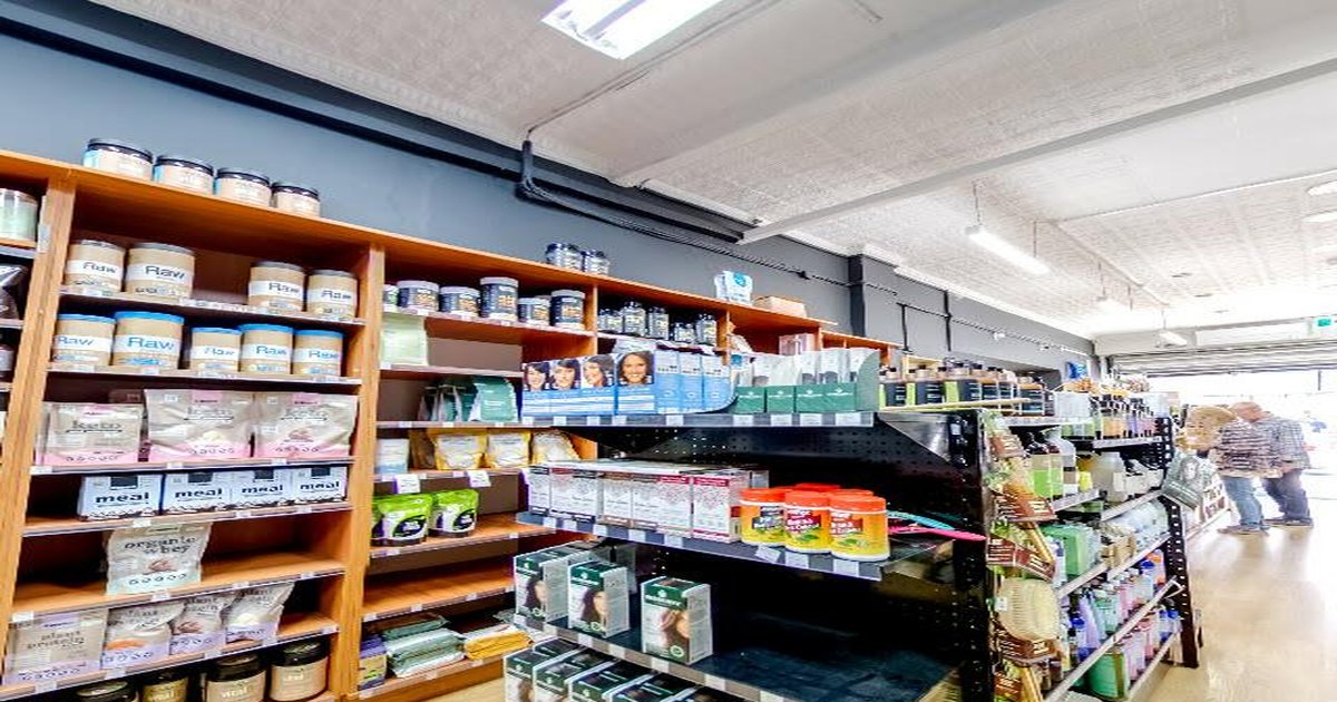 Honest Guide to Elsternwick (2026) — The Real Pros and Cons