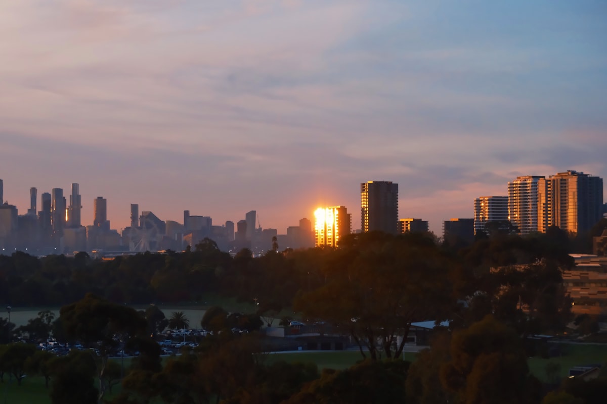 Best Park-Adjacent Cafes in Melbourne 2026: Where Foodies Plan a Weekend Walk + Eat