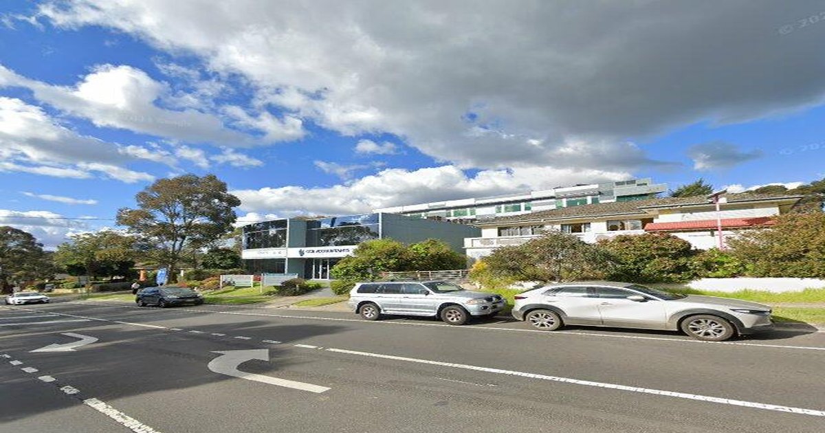 Greensborough Transport Guide (2026) — Trains, Trams, Buses