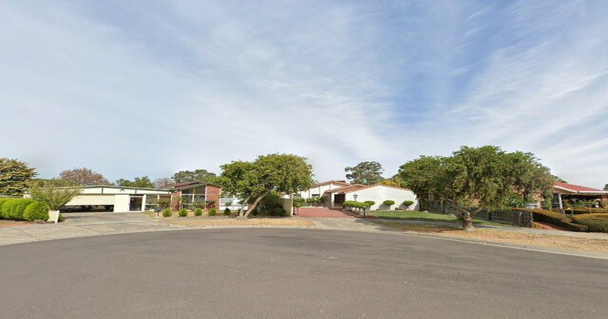 Best Bars in Mill Park (2026) — 2 Spots Ranked