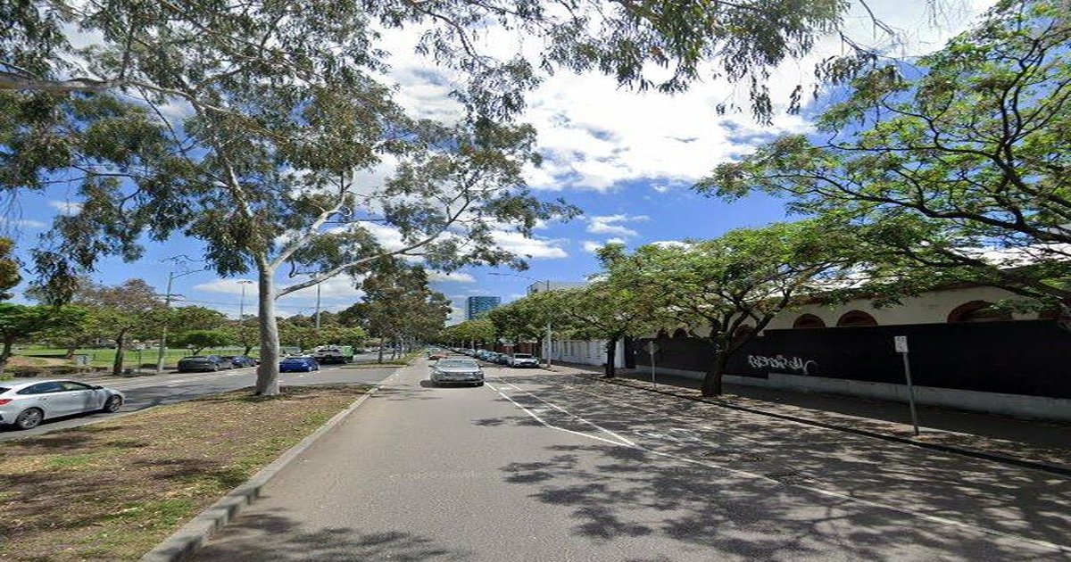 Honest Guide to North Melbourne (2026) — The Real Pros and Cons