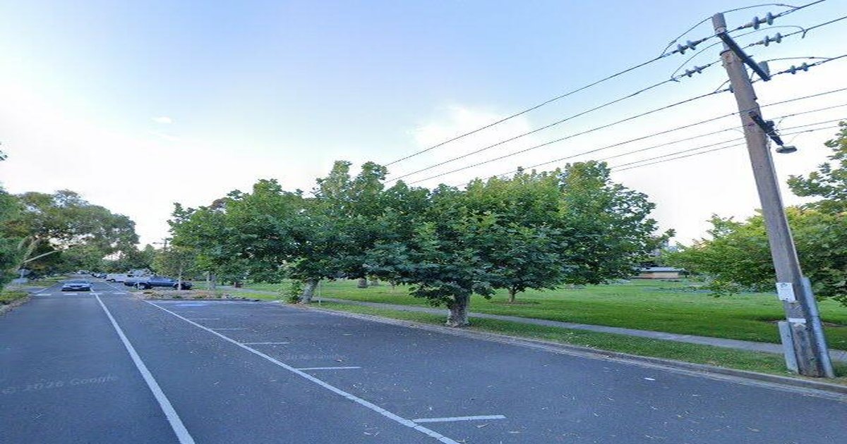 Port Melbourne Food Crawl — The Ultimate Route