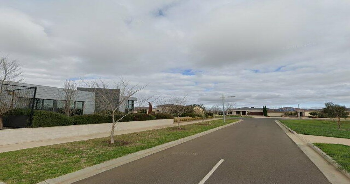 Tarneit Food Crawl — The Ultimate Route