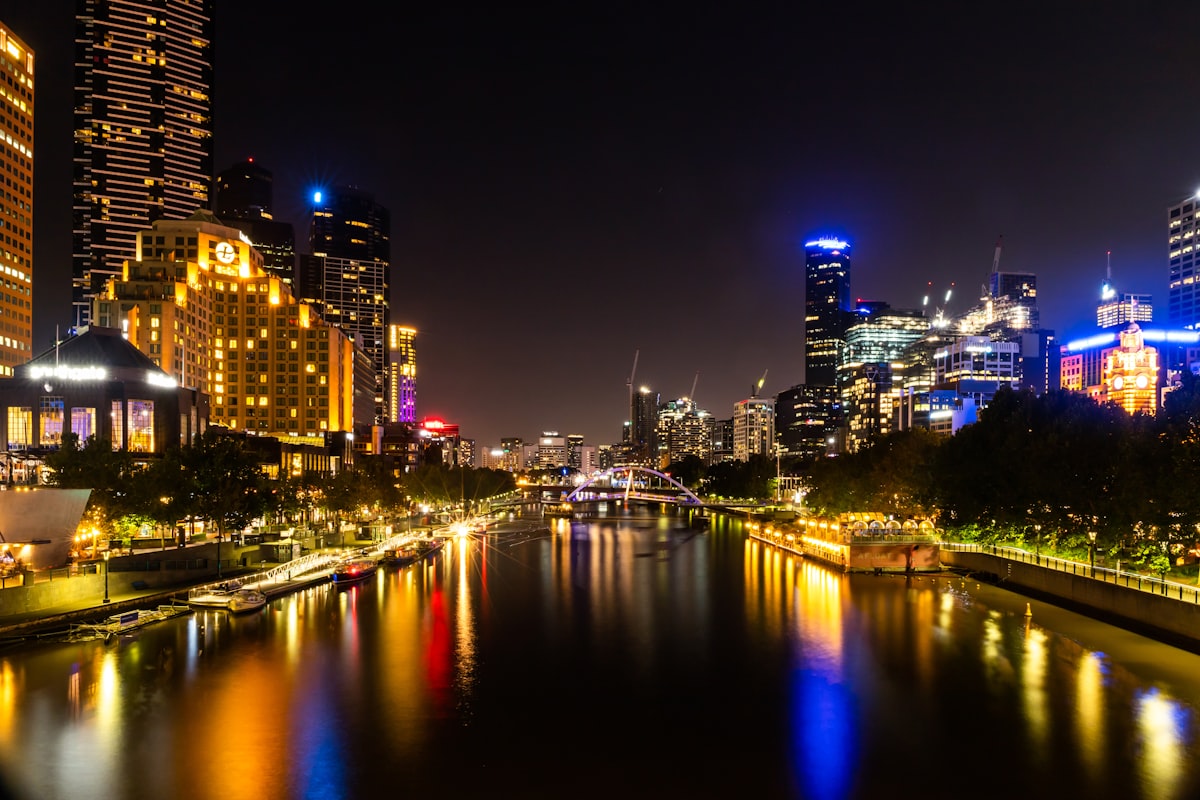 Most Walkable Things to Do in Melbourne 2026: Suburb Walks With Coffee, Food & Things to See