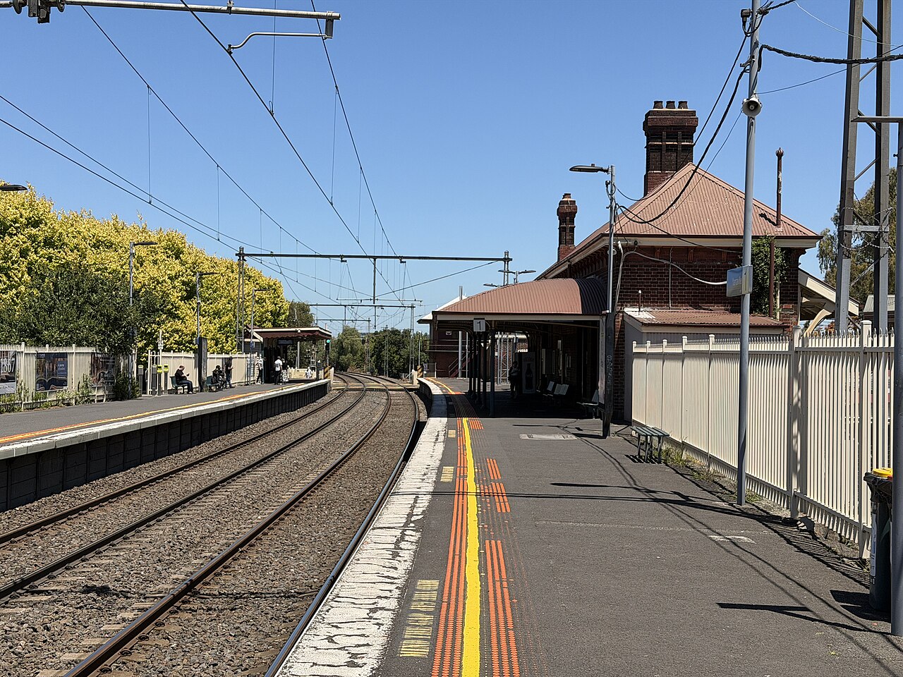 Platform 1 at Yarraville railway station